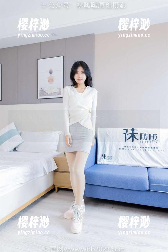 BoBoSocks袜啵啵 - 图包大赏：朵朵的厚黑丝，这穿搭是对的么？