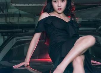GIRLT果团网 – 周琰琳LIN的肉丝写真，隐约透出的暧昧，总让人有种想要靠近的冲动。