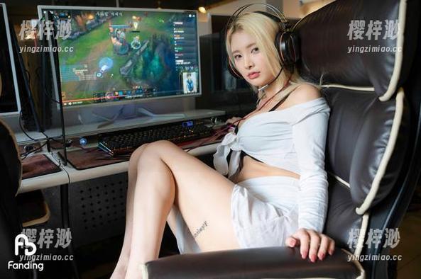 Hyoyeon(김효연)的豹纹写真，每一张都像是在说‘给我一个点赞！’下载量显然不够！