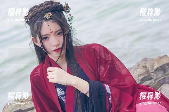 在Kettoe的天台上，套图和cos是怎么变得那么亲密的？