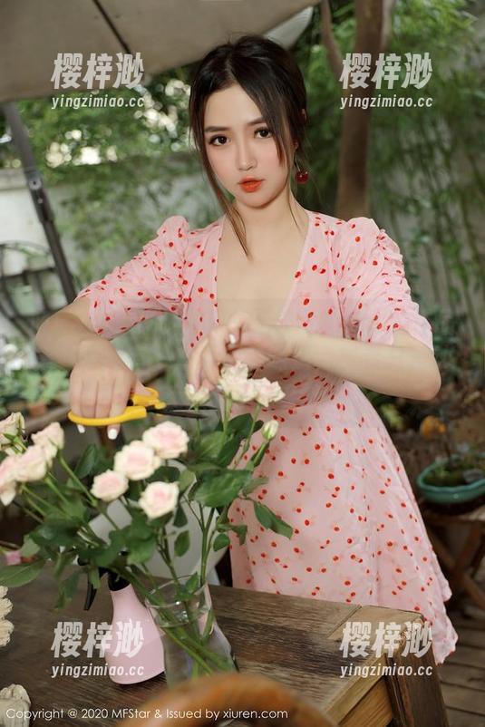 MFStar模范学院-王梓童Doirs MFStar模范学院 - 王梓童Doirs的作品集,可能有一点天使的味道,或者只是让我想到了云朵?