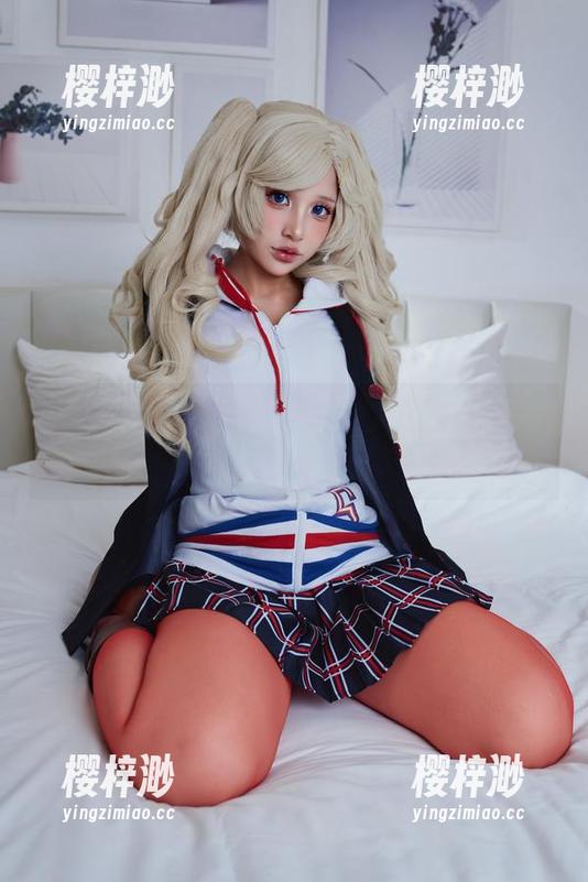 舒适与审美双全：PuyPuyChan的制服私拍，竟有这些妙趣