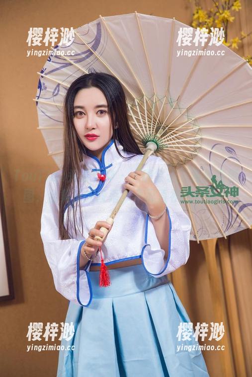 TouTiao头条女神 - “美会子”连体衣原图，合集里的段落，不忍直视的尴尬…