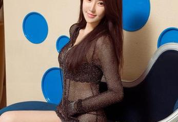 UGirls尤果网 – 欸，李思宁这次的美脚图包，怎么突然变得让我心痒痒，好像完全想不到其他的事。