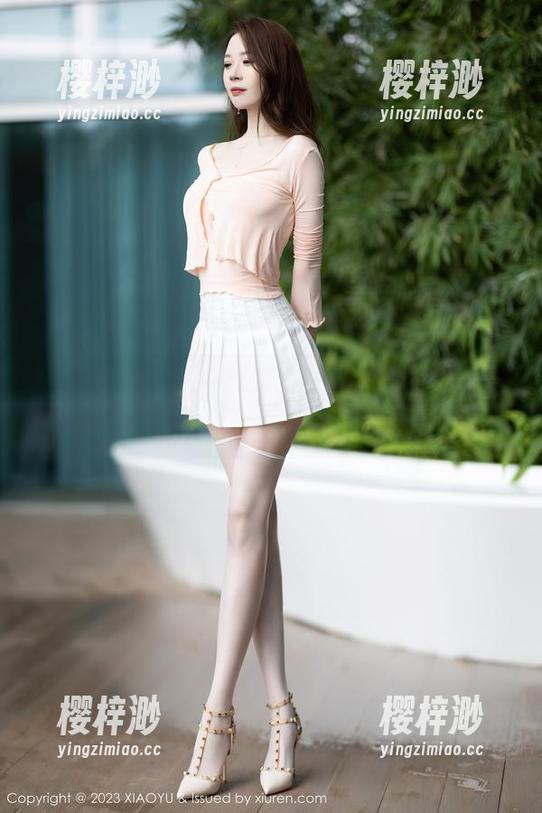 XIAOYU语画界 - 谁能抵挡程程程的第二套写真，这是要如何分享出新高度啊？
