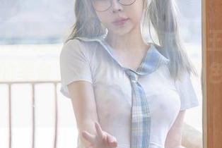 XINGYAN星颜社 – 原图直击：王婉悠Queen做的美食，还是她的厨娘角色更吸引？