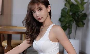 Xiuren秀人网 – 用心记住：这是UU阿文和他的牛仔裤，永恒循环的写真笔记。