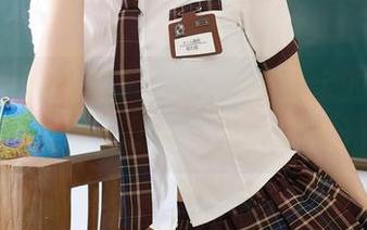 Xiuren秀人网 – summer宝宝的白衬衫吗？私房原图里闪着不一样的光彩呢
