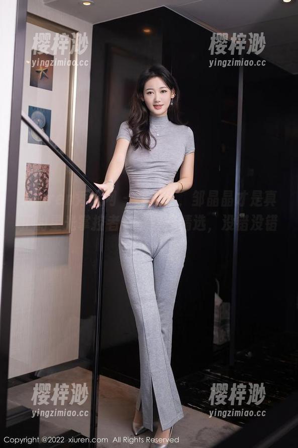 Xiuren秀人网 - 在天台，邹晶晶才是真正的星光掌控者——图库精选，没错没错！