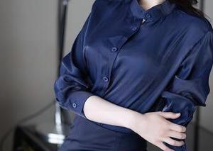 Xiuren秀人网 – 雨瞳Yoyo出没，小腿们准备好闪避了吗？长腿写真作品来袭！