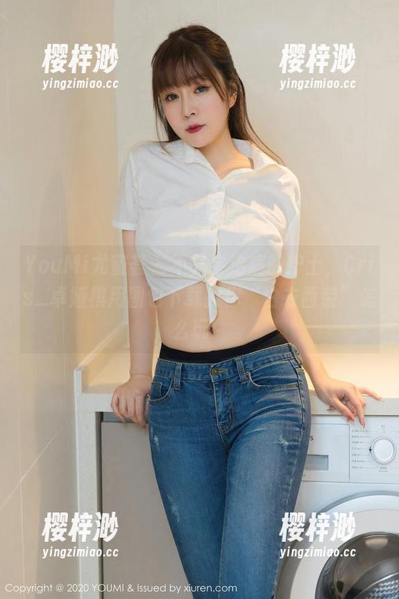 YouMi尤蜜荟 - 不只会治病的护士，Cris_卓娅祺用图包下载教你“白衣西装”怎么玩！