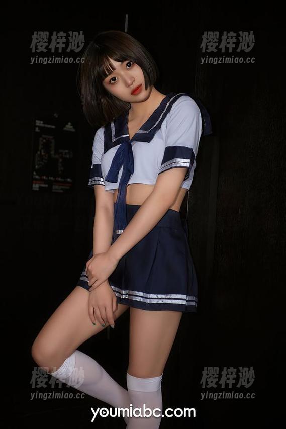 YouMi尤蜜荟-曦宝儿 YouMi尤蜜荟 - 曦宝儿的新片,高级似乎又带着一丝喧嚣,上头的旧欲很有意思。