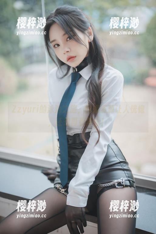 Zzyuri的泳池之旅，图库资源让人恍惚，还想再看再看！