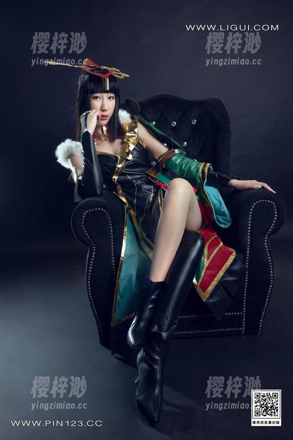 丽柜 - 小护士有话说：心心的写真图集，偶尔卖个萌