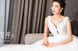 克拉女神 – 僮僮在原图里的体操服，看来不只是运动，还透着点小俏皮呢。