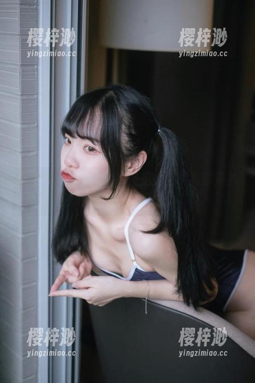 这是可可小白兔的比基尼之旅，高清照片就像夏天的仪式。