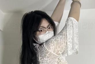 微密圈 – 这些全套蕾丝内衣，可爱的肉巴的写真让我想多了。