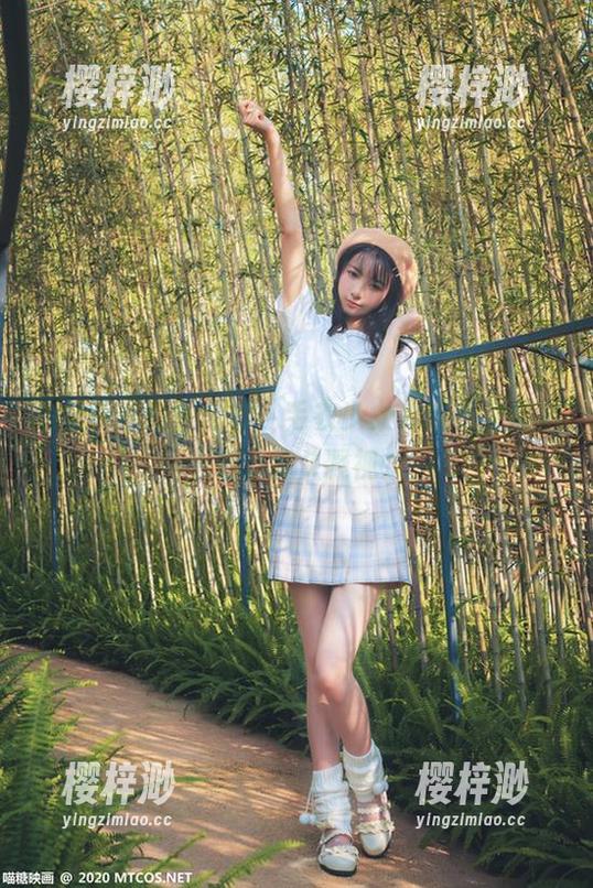 喵糖映画原图分析：毛衣少女，这一身感觉只想...长久凝视。