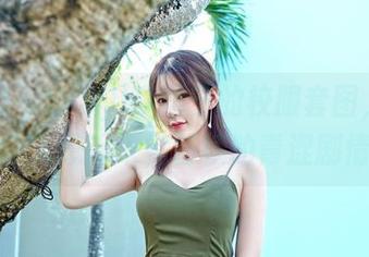 嗲囡囡 – SiByl李思宁的校服套图，一穿就让人想起未完待续的青涩剧情。