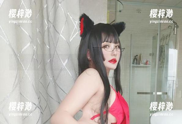 一袭礼服下的夏鸽鸽不想起床：写真能不能再沙雕一点？
