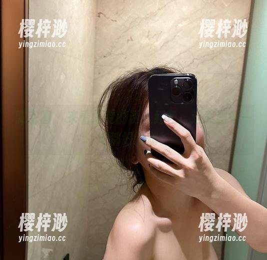 奶雯 微密圈 - 来看奶雯的诱人红色,这美图每一帧都好迷啊。