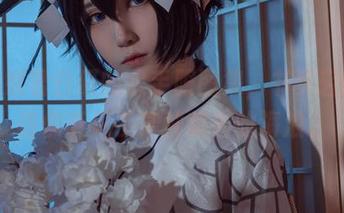 精选妖君白研的水手服图集，书页轻翻间仿佛听见了某种莫名的海浪。