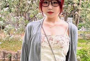 每一张宝儿mysterial的丝袜写真都暗示着：时候到了，赶紧入手一条吧。