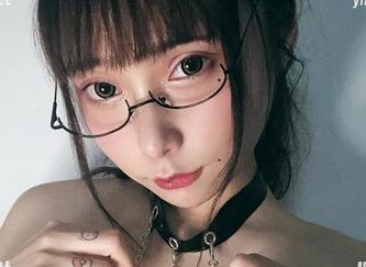 小泉学姐吖展示：风纪委员跑错片场的高清库！
