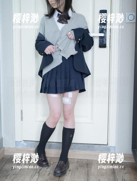 少女秩序 - 看小鱼图库，学姐的每一个眼神都像在说：“快，来找我聊聊！”