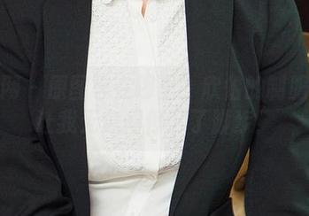 尤果网 – 原图等在哪里？欣怡的制服写真让我无意间停下了脚步！