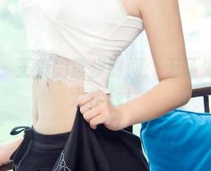尤果网 – 王莹的散步时间：无圣光的美腿大作战！