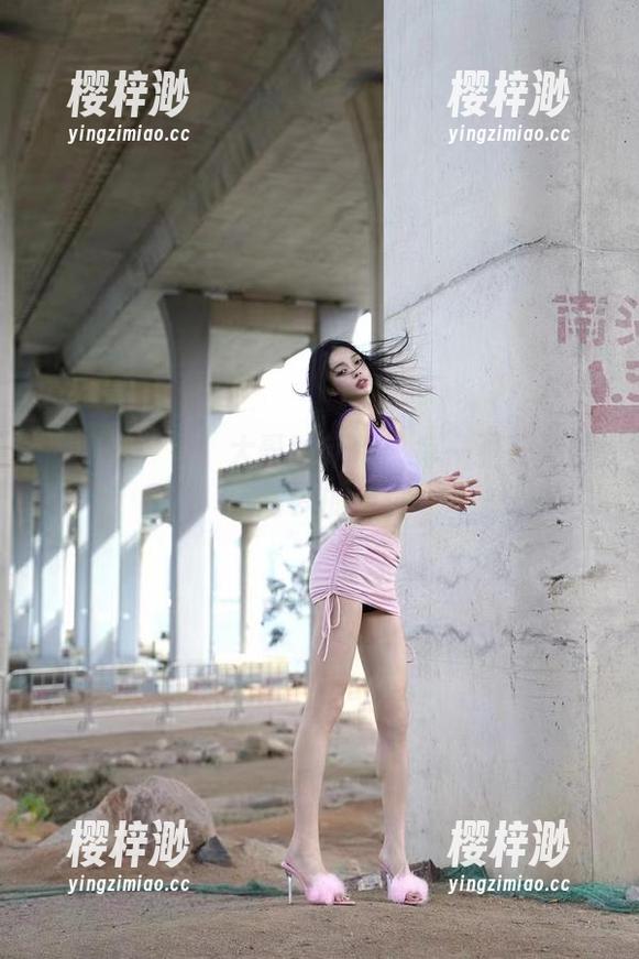 微密圈 - 徐珺大哥的新作：每一张都是袜子与梦的合体
