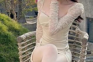微密圈 – 想看徐莉芝的吊带？这里有免费的图片，不来看太可惜了吧。