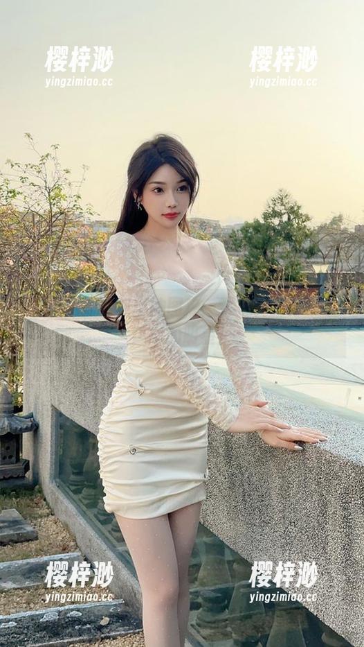 微密圈 - 徐莉芝的图库：学妹？更像图书馆里的明星！