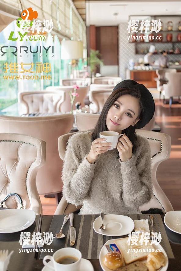 推女神 - 免费写真，温心怡的镂空穿越——你想象的和她的现实，一点都不像。