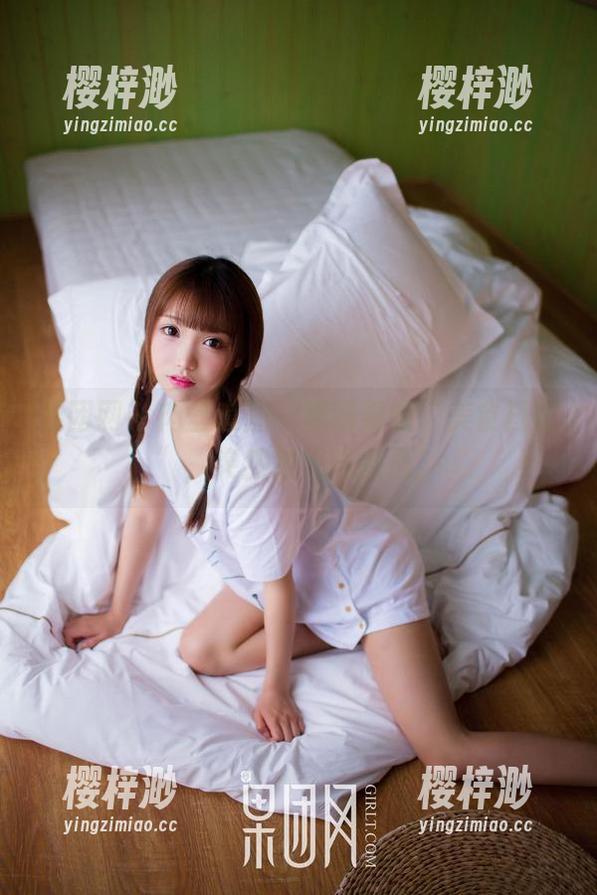 果团网-周妍希 果团网 - 肉丝套图—周妍希的“美食日记”,突然很想吃点心!