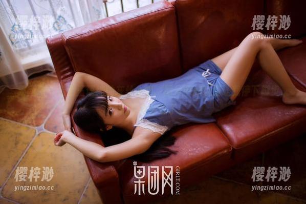 果团网 - 看到王语纯的灰丝合集，图片中的氛围让我停下脚步，就这样呆住了。