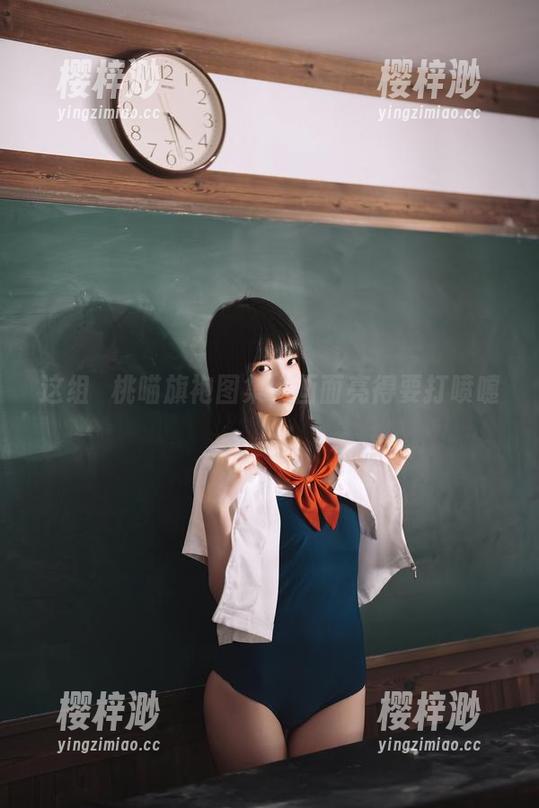 这组桜桃喵旗袍图集，画面亮得要打喷嚏。