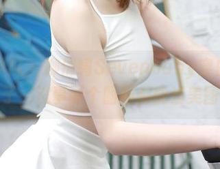 模范学院 – 柳侑绮Sevenbaby穿白裙的肚子，没事画个圆圈都能当美图！