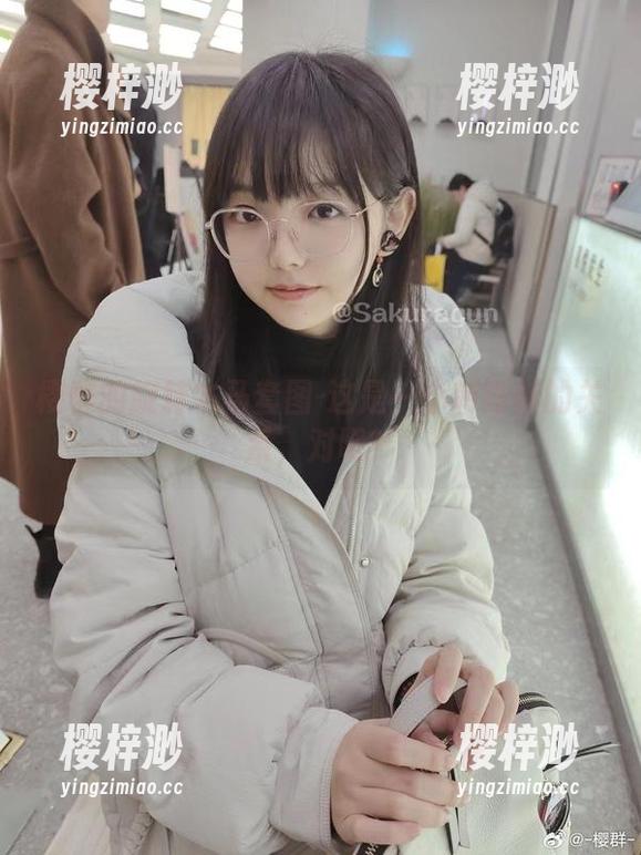 樱群 樱群的旋转木马套图-这是一个转呀转的关系,对吧?
