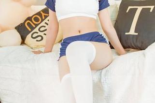 清水由乃的厨娘新造型：别问我这里面的菜有什么，快看原图吧！