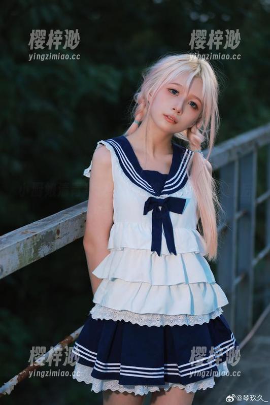 小厨娘清青琴玖的厨房戏法，图集下载后才能真心欣赏。