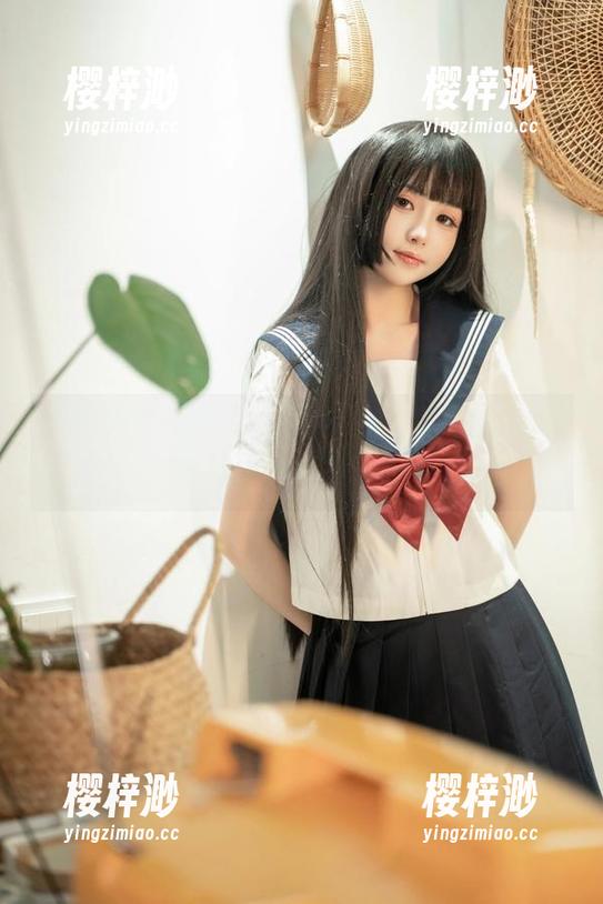 无圣光时代的爆机少女喵小吉，让美图说话,镂空也能拼个花样
