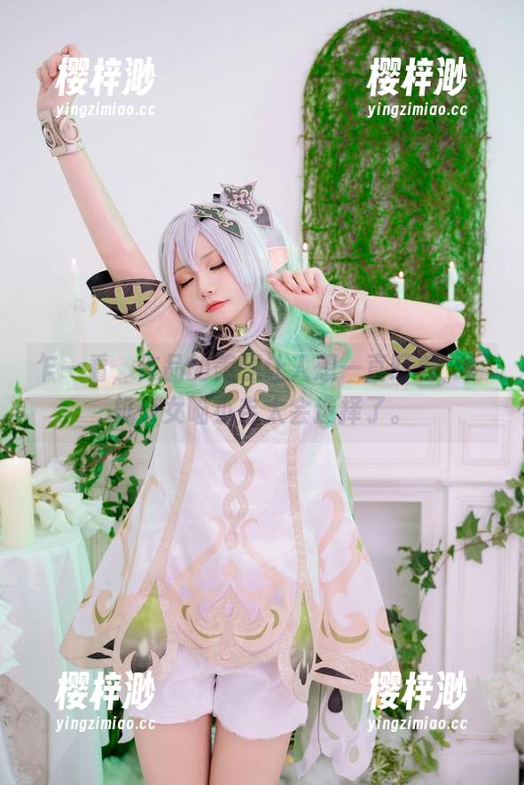 乍一看，作品的美腿让人想一直盯着，爆机少女喵小吉太会选择了。