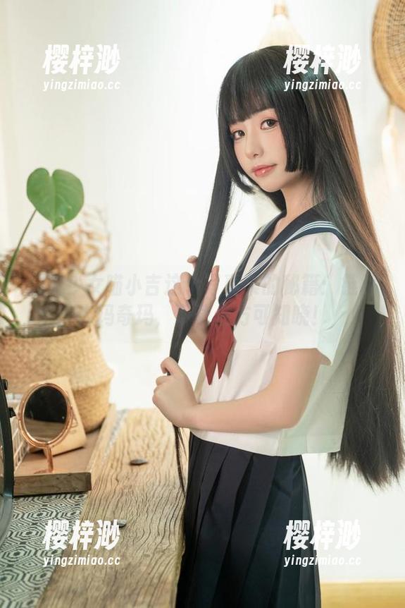 爆机少女喵小吉这个写真集的秘籍：链锯人玛奇玛，下载后方可知晓！