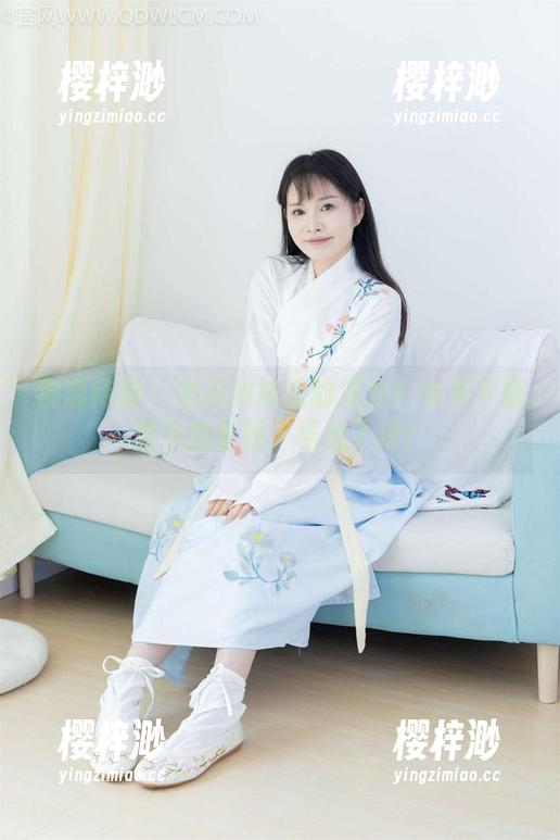 物恋传媒 - 想看姐妹花的活力？快来下载嘉木的套图，马虎不得！