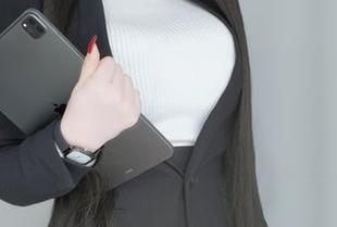 没想到白银81会当女王，这件事真让人好奇，写真啊！