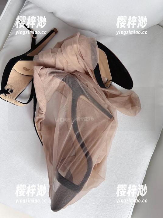 微密圈 - 当白龙猫女化身空姐2.0，黑丝越加越长，难道这是航空公司的新福利吗？