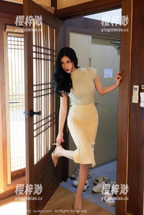 秀人网-Mieko林美惠子 秀人网 - 高清图包:Mieko林美惠子把校园当成了她的小舞台,来瞧瞧吧!