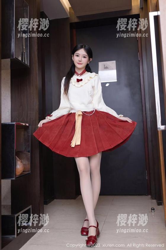 秀人网 - 分享M梦baby的连衣裙，新款都可以当家居服穿了吧，好安逸